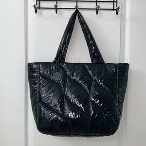 Puffer Shiny Black Quilted Vince Camuto Bag